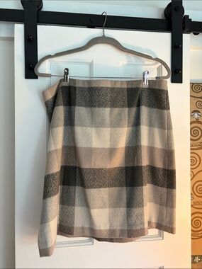 LOFT Neutral Plaid Mini Skirt in Beige, Gray, Cream